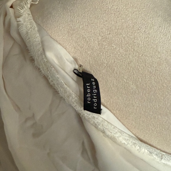 Robert Rodriguez Elegant Cream One-Shoulder Top - Picture 8 of 10